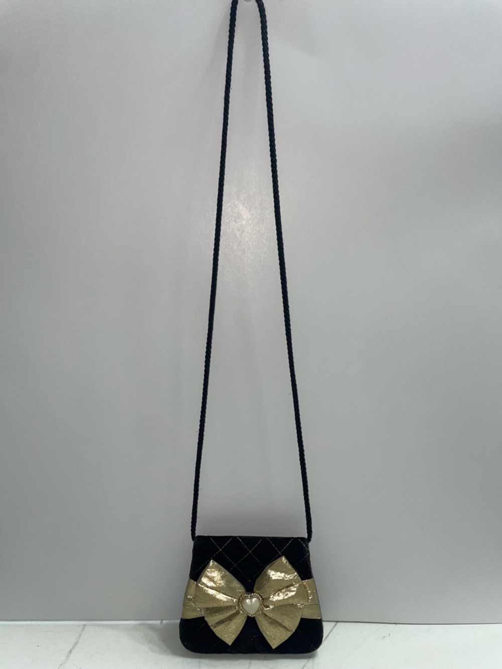 Confetti Vintage 1995 Black & Gold with Gold Bow Accents & Heart Shoulder Bag